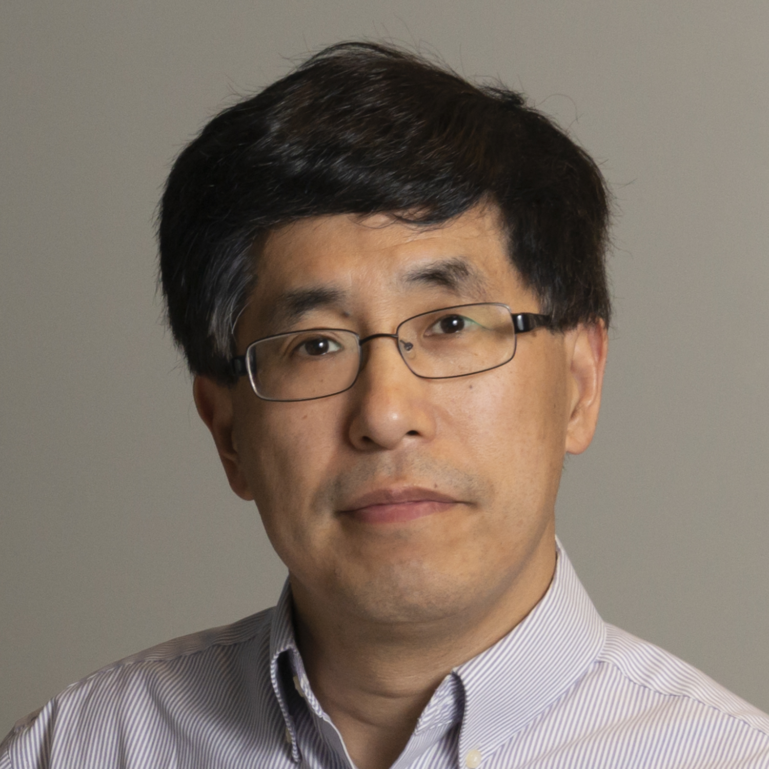 Portrait of photo of zhigang he