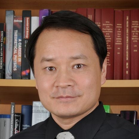 Portrait of photo of Xiaoliang Sunney Xie